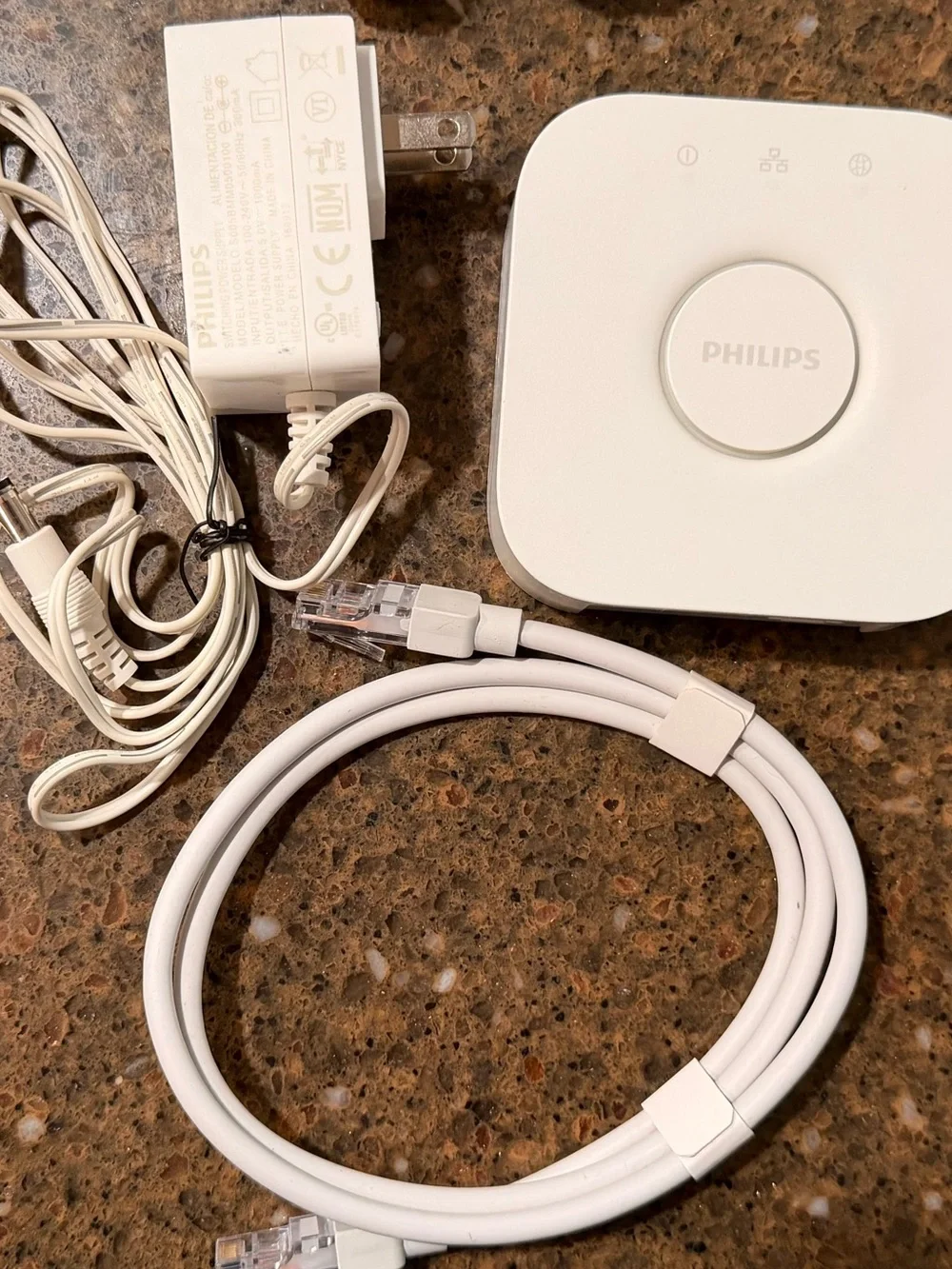 Philips White Smart LED Bulb Kit with Bridge and Cables